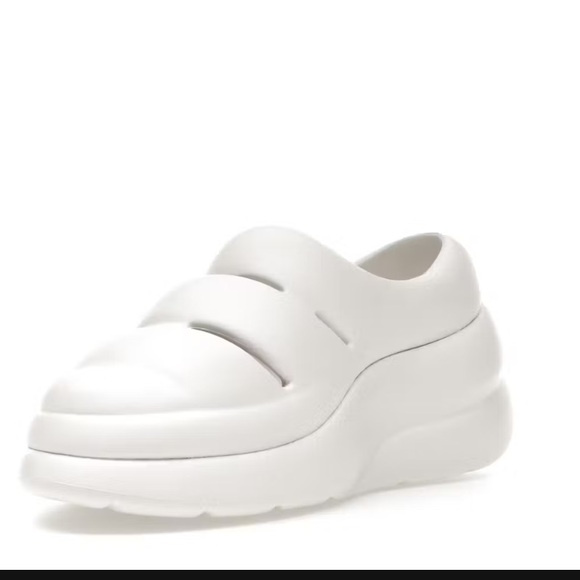 UGG Sport Yeah Clog - Picture 3 of 3